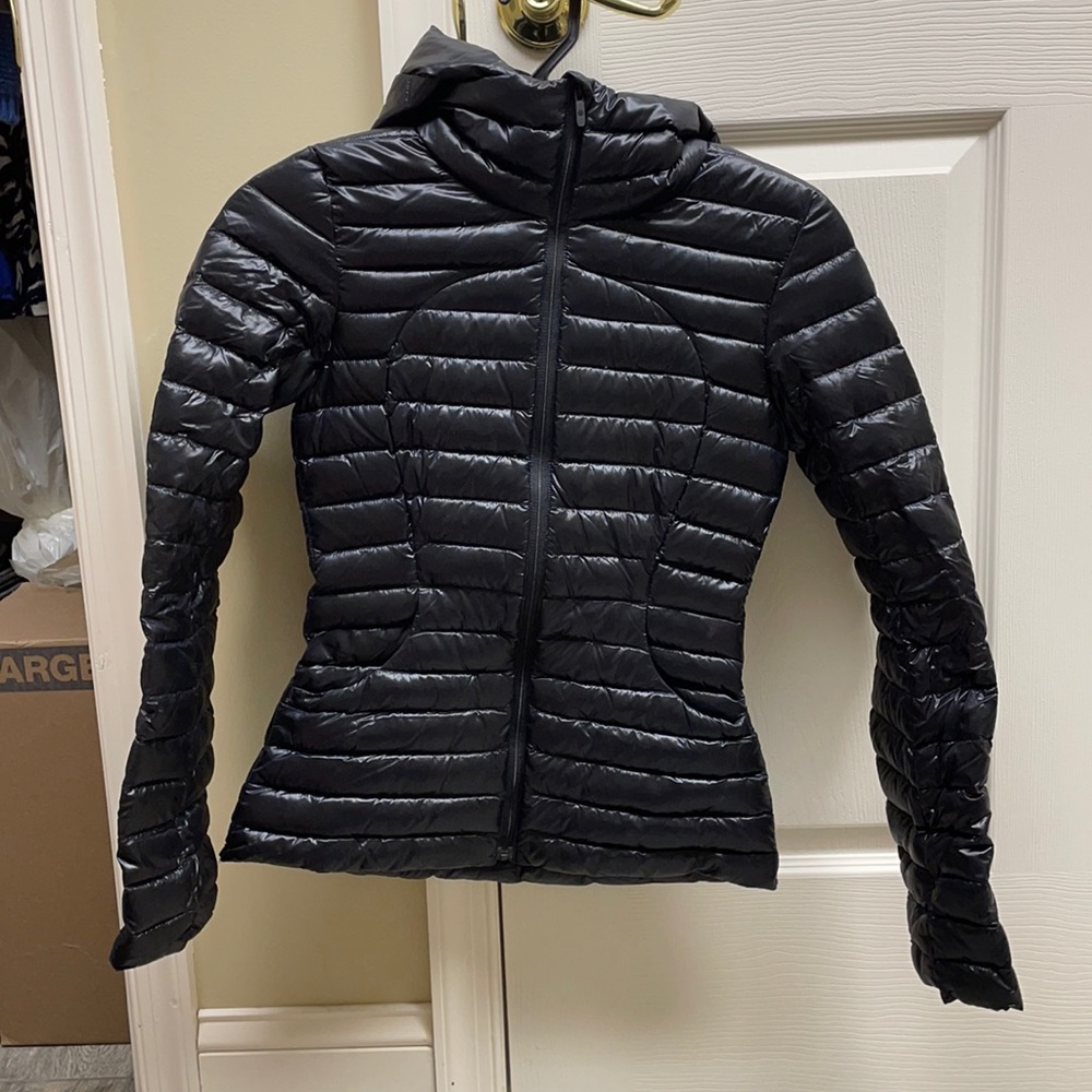 Black lulu lemon jacket size 0